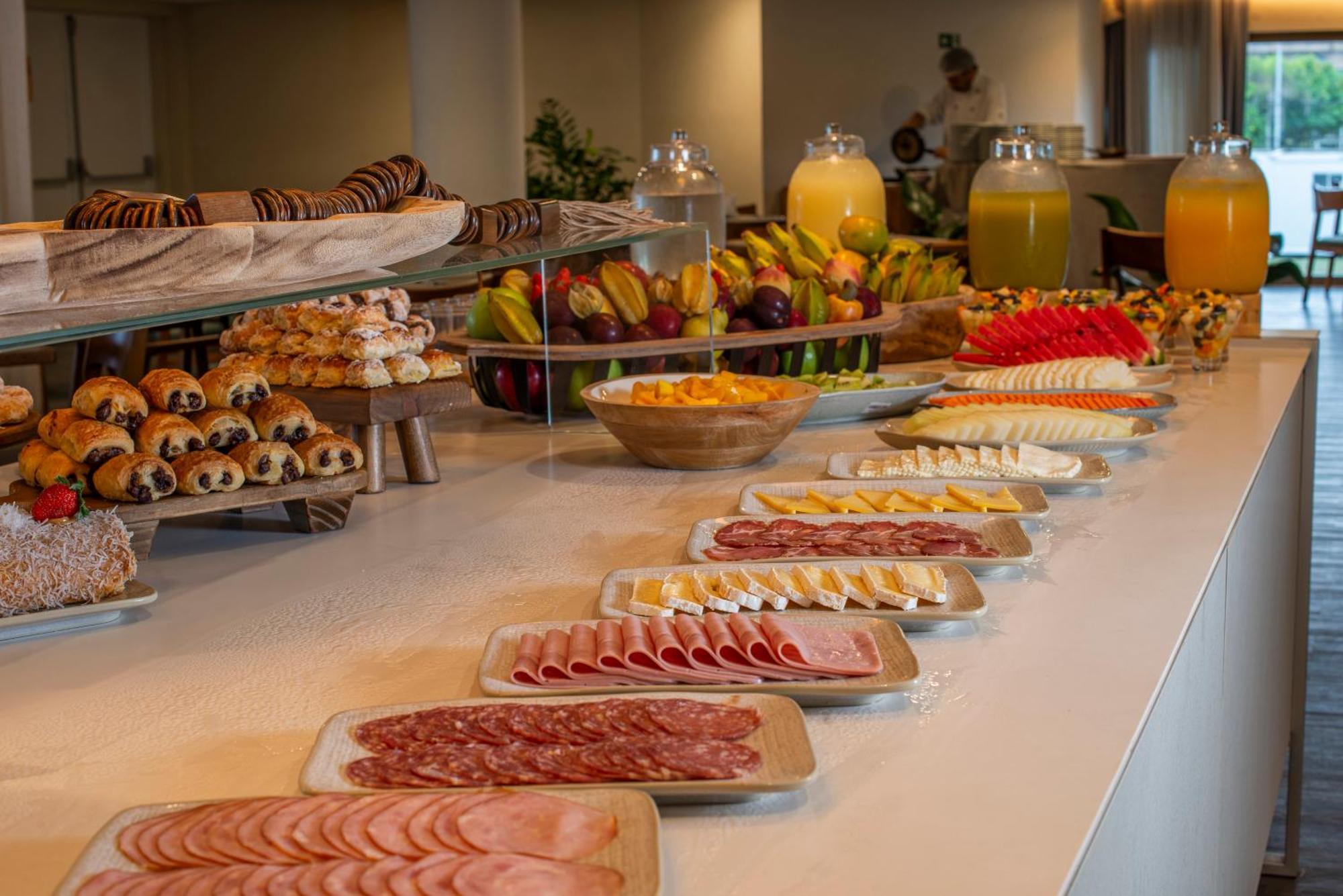 Lifestyle Laghetto Collection Hotel Rio de Janeiro Luaran gambar A buffet