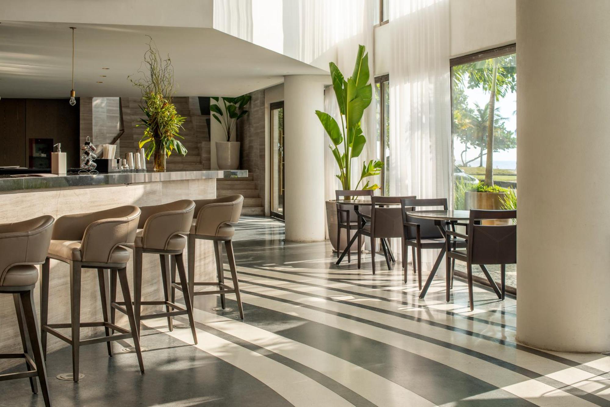 Lifestyle Laghetto Collection Hotel Rio de Janeiro Luaran gambar The bar at the hotel
